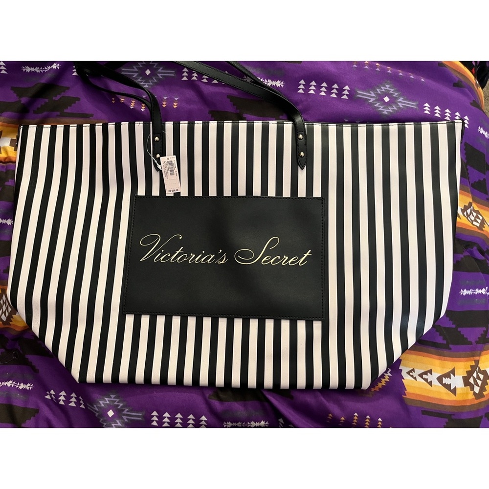 ❌❌❌SOLD SOLD SOLD❌❌❌ UNUSED VICTORIA’S SECRET BAG - Picture 2 of 8